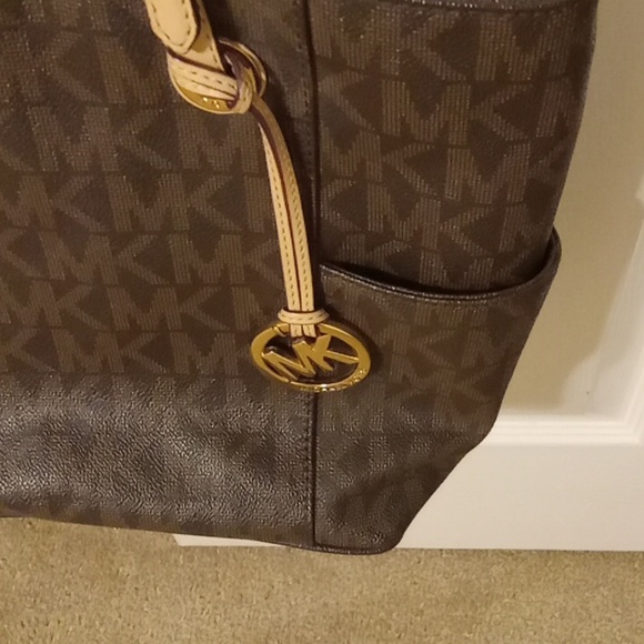 Michael kors handbag - Picture 2 of 7